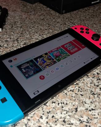 Nintendo Switch completa pari a nuova