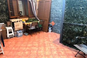 2 vani semi indipendente con terrazzino p.terra