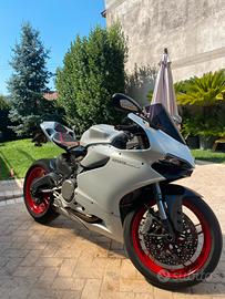 Ducati Panigale 899