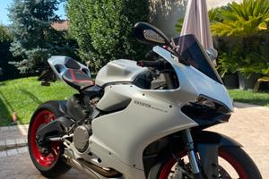 Ducati Panigale 899