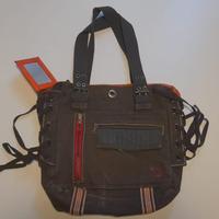 Borsa in tessuto rigido e plasica