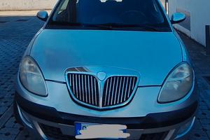 Lancia Ypsilon per neopatentati