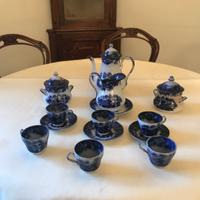 Antiquariato antico servito da caffè porcellana