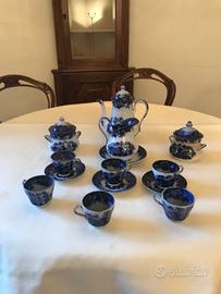 Antiquariato antico servito da caffè porcellana