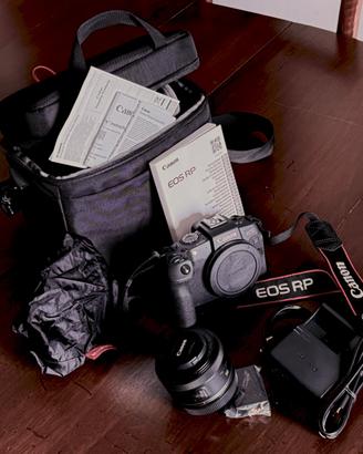 CANON EOS RP + CANON 50mm - f 1:8 - (10 scatti)