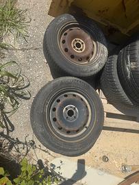 Gomme complete per Fiat Stilo 195/65 R15