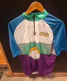 Maglietta e pantaloncini ciclismo