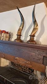 Coppia corni di bufalo su base in legno