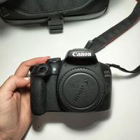 Canon EOS 2000D + obiet.18-55 IN PERFETTO STATO