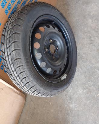 Pneumatici invernali con cerchioni 