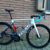 Bici corsa Focus Izalco Max 9.8