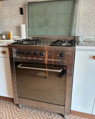 Cucina a libera installazione in acciaio inox