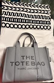 Marc Jacobs The Leather Medium Tote Bag