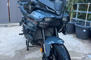 Yamaha tracer 9 Y-AMT 2025