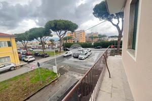 4 LOCALI A VIAREGGIO