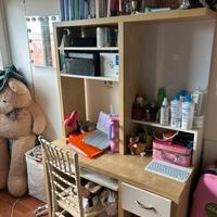 libreria con scrivania integrata