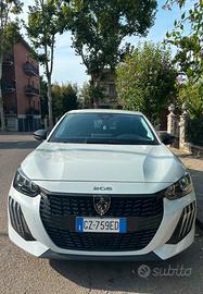 Peugeot 208 Hybrid