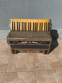 fisarmonica a piano della Ditta Salas di Stradella