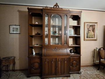 Soggiorno classico in legno