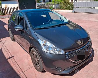 Peugeot  208