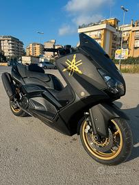 YAMAHA TMAX 530