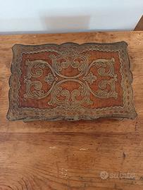Scatola vintage fiorentina 