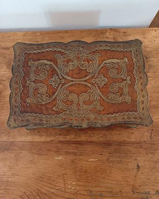 Scatola vintage fiorentina 