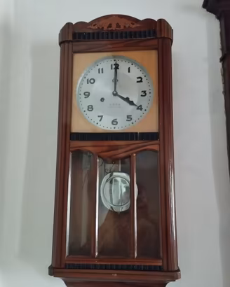 Due orologi a Pendolo