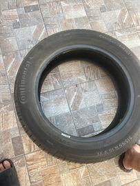 Gomma 215/55r18 continental