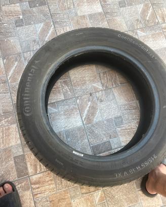 Gomma 215/55r18 continental