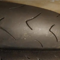 Pneumatici moto strada e pista