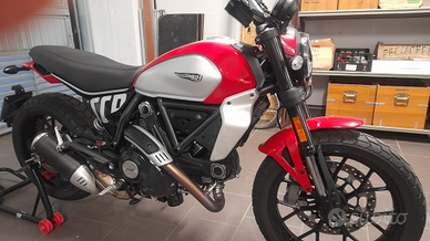 Ducati scrambler icon 800