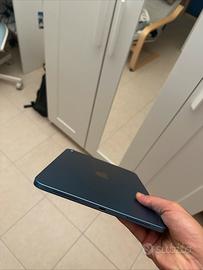 IPad 10 generazione 64GB Wi-fi -come nuovo+2 cover