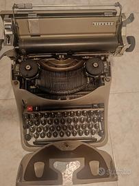 Olivetti macchina da scrivere 