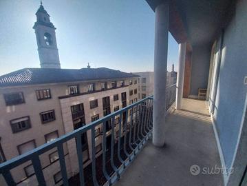 Appartamento di 150 m² con 5 locali a Bergamo