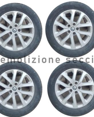 04 CERCHI E GOMME RENAULT Kadjar 17p 5 fori