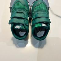 Scarpe ginnastica New Balance strappi taglia 20