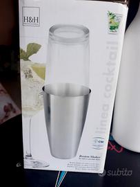 shaker in acciaio inox e vetro 