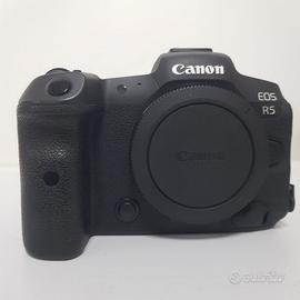 Mirrorless Canon Eos R5 body usato