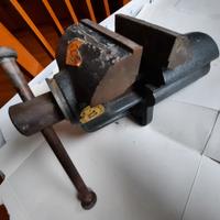 Morsa in ghisa marca FZA