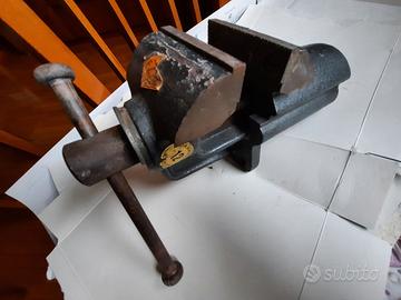 Morsa in ghisa marca FZA