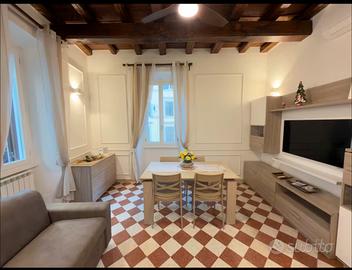 Appartamento Roma centro Barberini uso transit