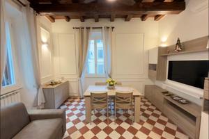 Appartamento Roma centro Barberini uso transit