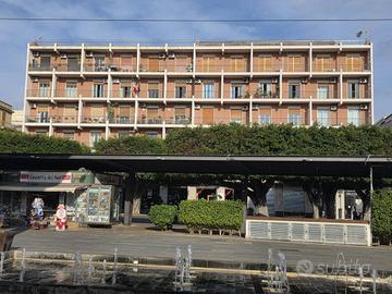Immobile di 241 m² con più di 5 locali a Messina