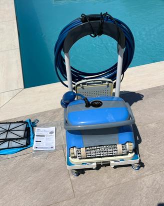 Robot pulitore per piscine Dolphin M250