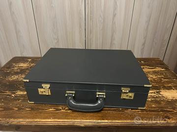 Borsa 24 ore rigida grigia