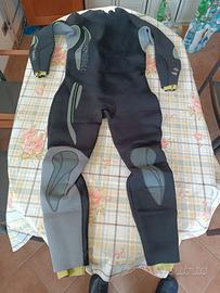 Muta subacquea completa