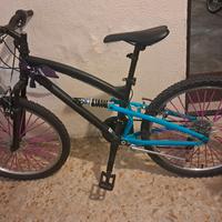 bici  ragazzo e ragazza 