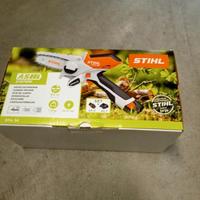 Motosega a batteria stihl