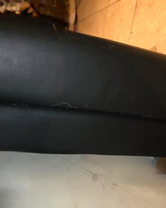 pouf pelle nera
